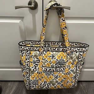 Vera bradley large tote bag NWT